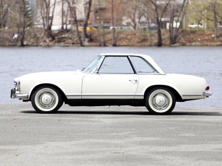  Mercedes-Benz 230 SL 1963 года  (US) (фото 2 из 9)